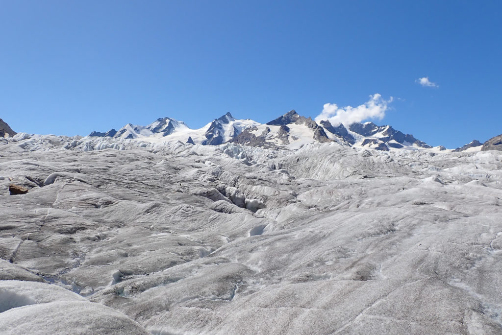 Glaciar Aletsch y una nube que cubre el Jungfrau